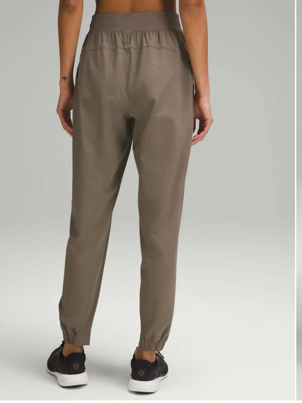 lululemon athletica lightweight jogger